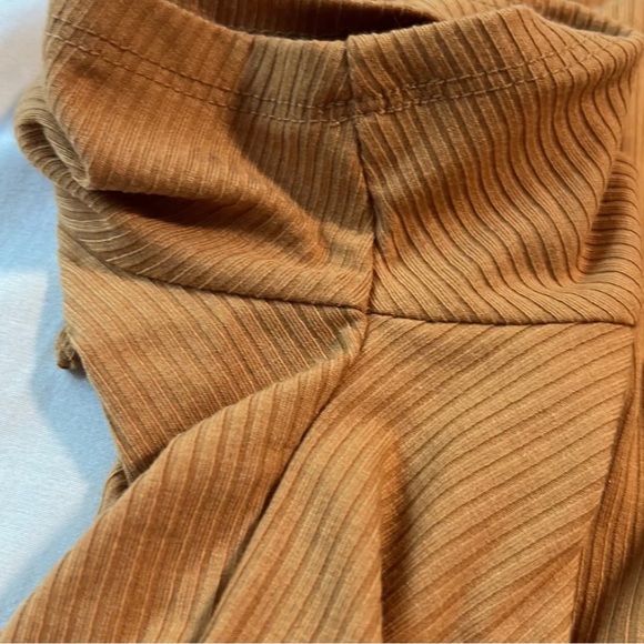 Pacsun Cropped Tee - Picture 6 of 6